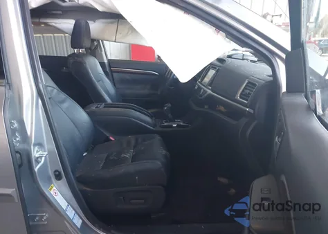 2015 Toyota Highlander Limited V6 z USA, uszkodzony, nr VIN 5TDDKRFH0FS126023